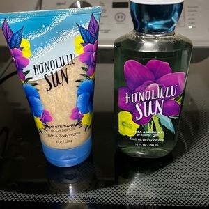 Bath &Body Works Honolulu Sun Sand Scrub and Body Wash